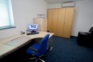 Cara Memilih Kursi Kantor Surabaya Savello yang Memiliki Banyak Fitur